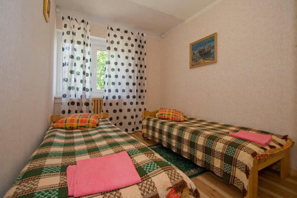 Motelis Aldari Pastende Bilik gambar